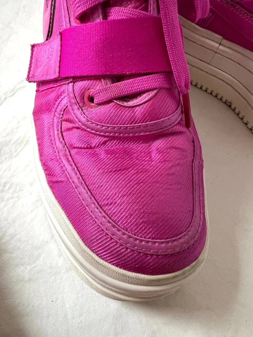 Nike platform sneakers Vandal 2K Hyper Magenta pink nylon strap womens 11 shoes